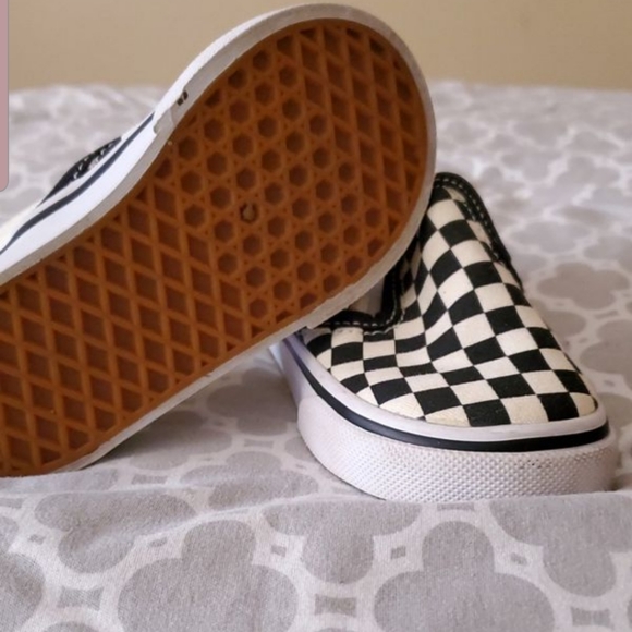 VANS - Picture 3 of 3
